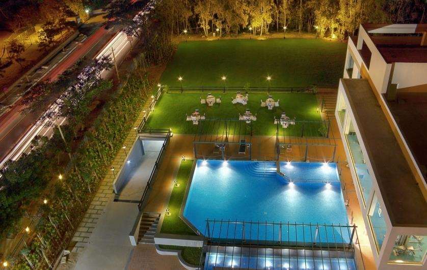 Trinity Hotel Bengaluru Exterior foto